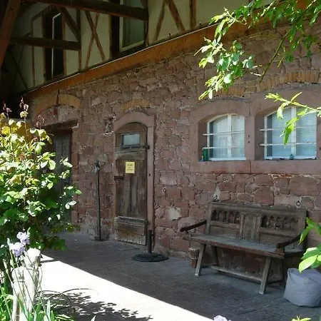 Casa de Férias Grange Des Arts Saint-Nabor