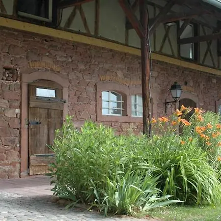 Casa de Férias Grange Des Arts Saint-Nabor